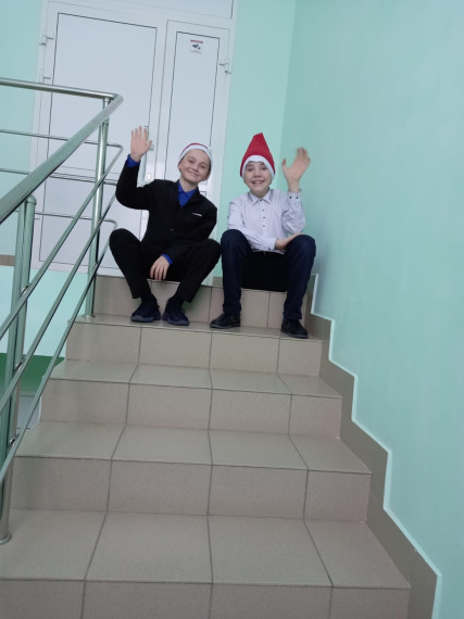 Дежурство по школе.